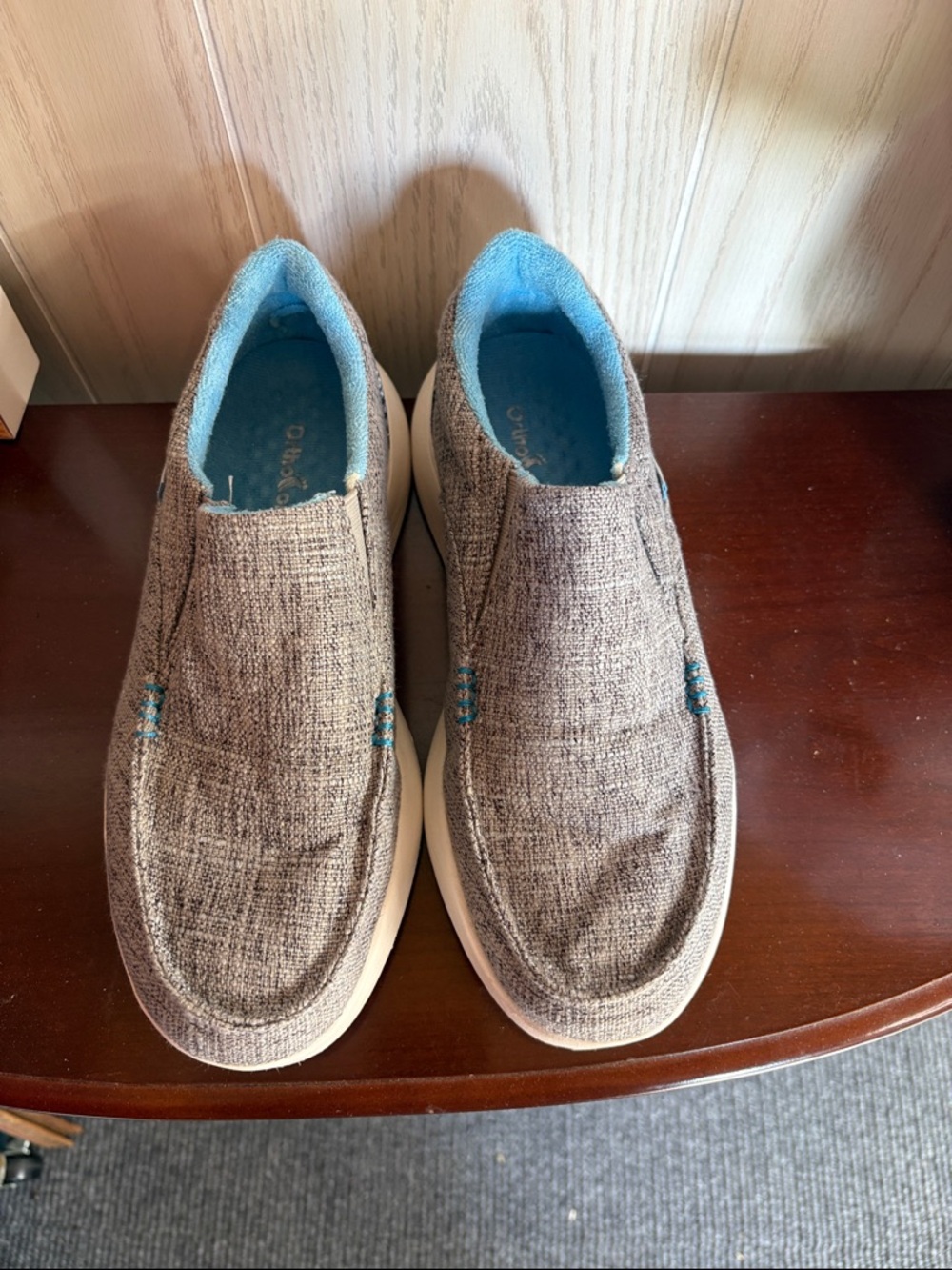Casual Slip-On women’s Shoes - Gray with Blue Lining